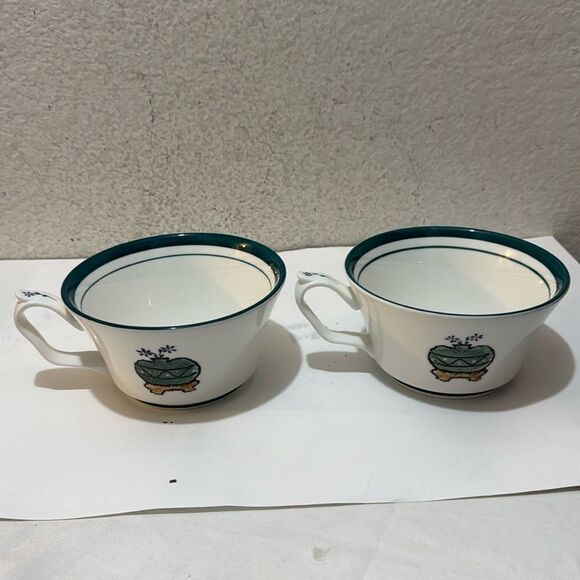 2 Piece Vintage Korean Chum Bone China Bowls  Handmade & Painted - Picture 1 of 10